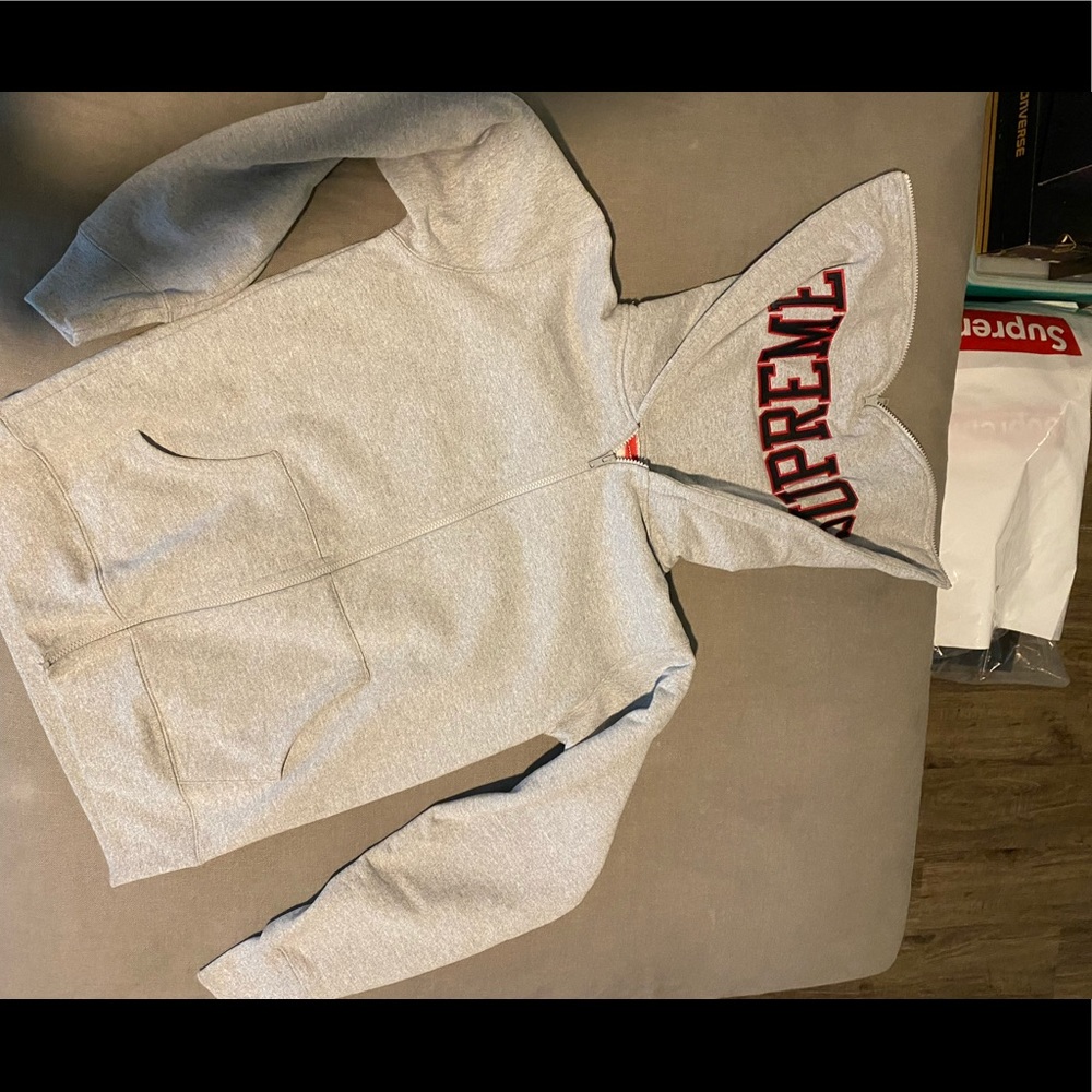 Supreme zippered hoody